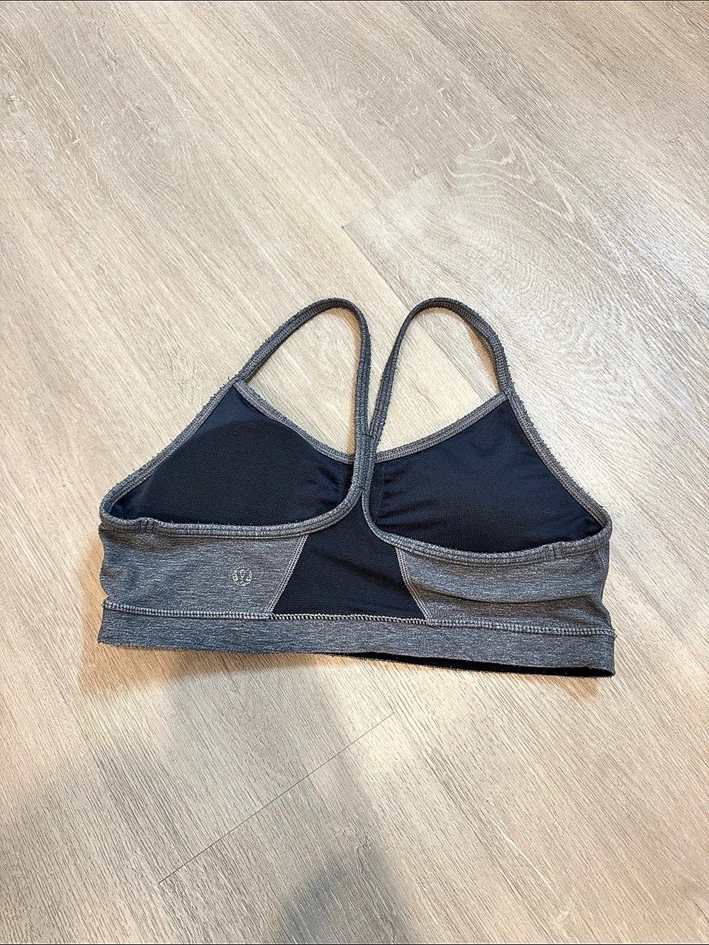 Lululemon Energy Bra Gray Sports Bra - size 6